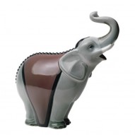 Nao by Lladro 02001672 An Elephant