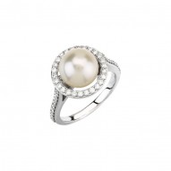 Halo-Style Ring for Pearl